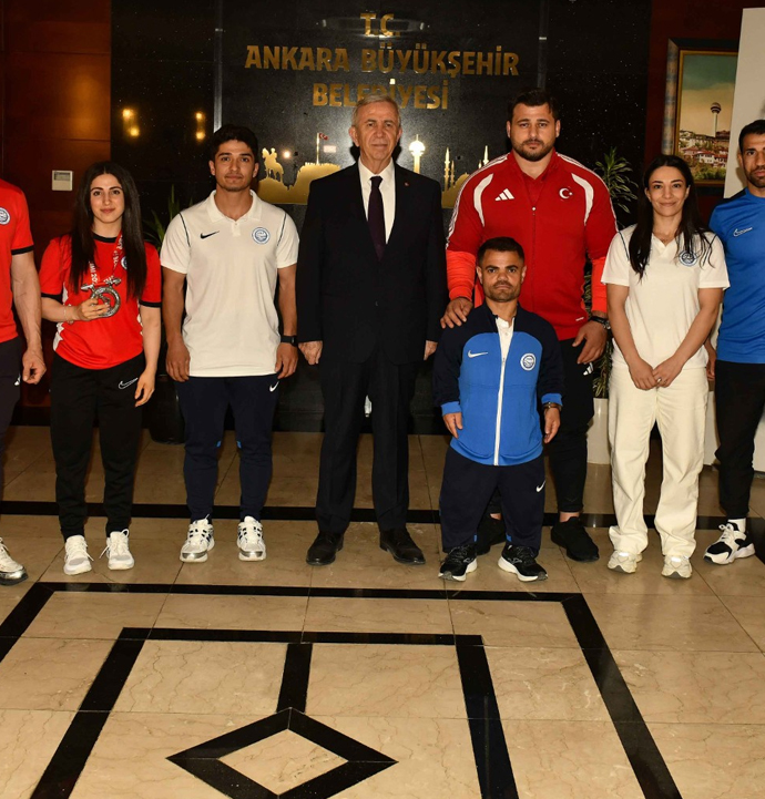 Şampiyonlar başkentte buluştu: Yavaş’tan olimpiyat vurgusu