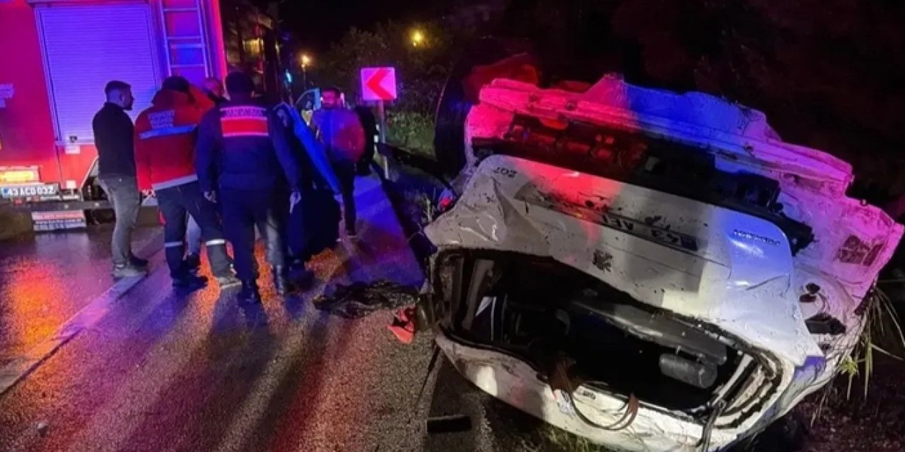 Kütahya’da otomobil takla attı: 4 yaralı