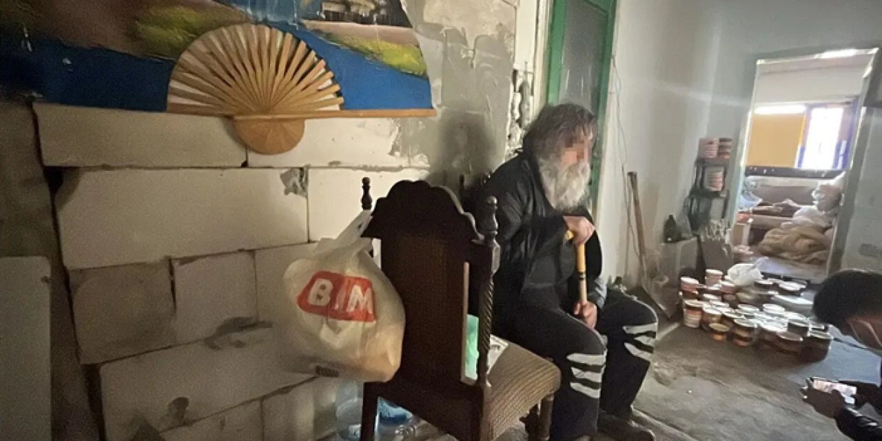 Çöp ev skandalı: 1 yıldır evden çıkmıyor!