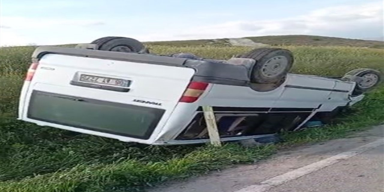 Ankara'da minibüs devrildi: Tarladan dönüş yolunda can verdi