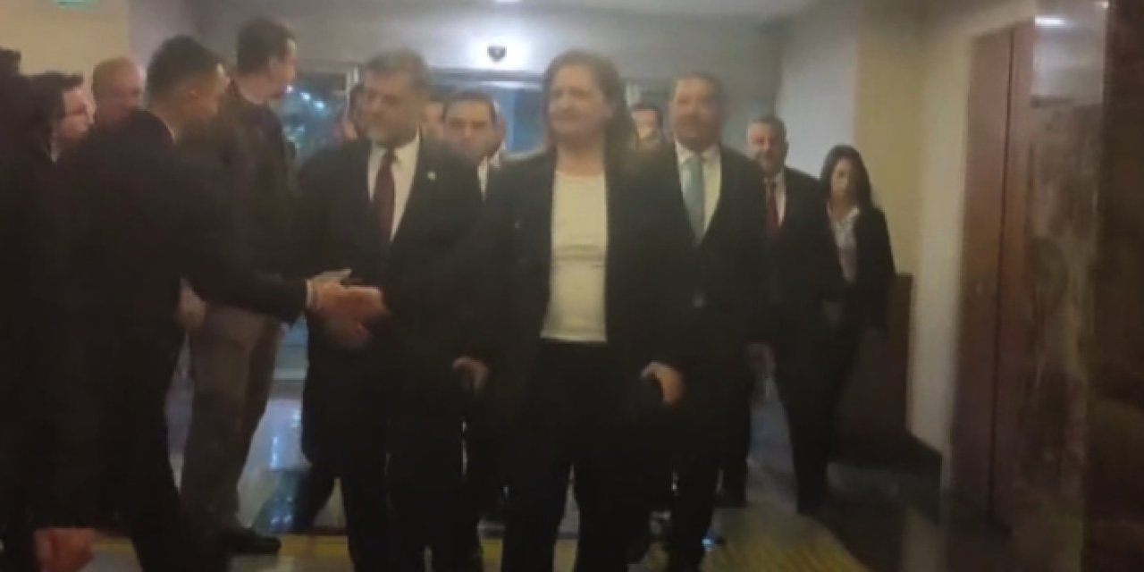 Burcu Köksal AK Parti Genel Merkezi'ne geldi