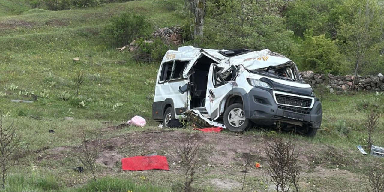 Yozgat'ta öğrenci servisi devrildi: 3 ölü, 7 yaralı