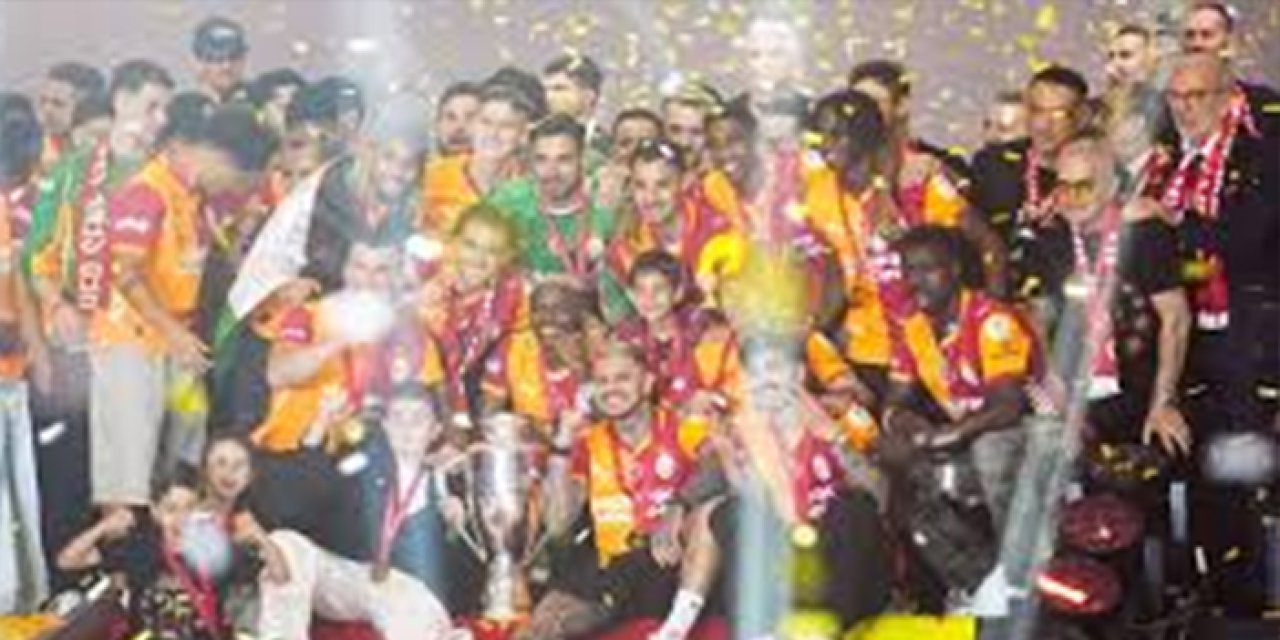 Şampiyon Galatasaray kupasına kavuştu