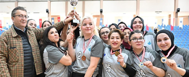 Altındağ’da voleybol heyecanı sona erdi: 240 sporcu üç hafta ter döktü