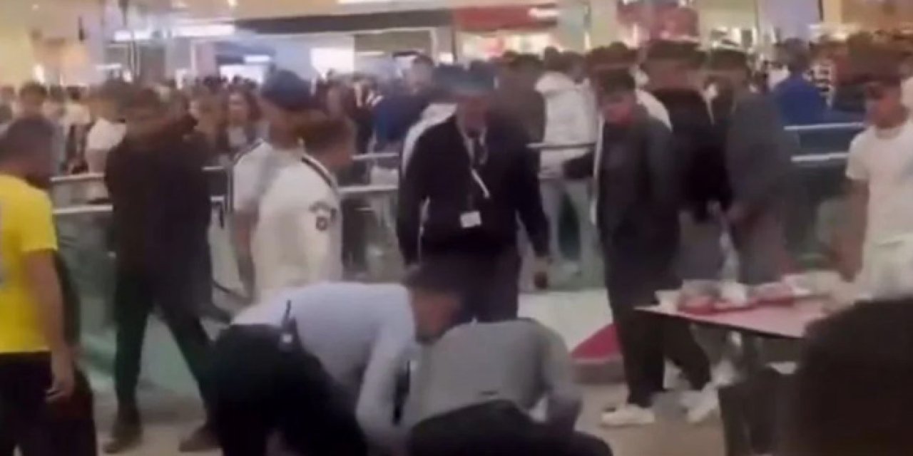 Ankara'da AVM'de yemek katında bıçaklı kavga: 2 yaralı