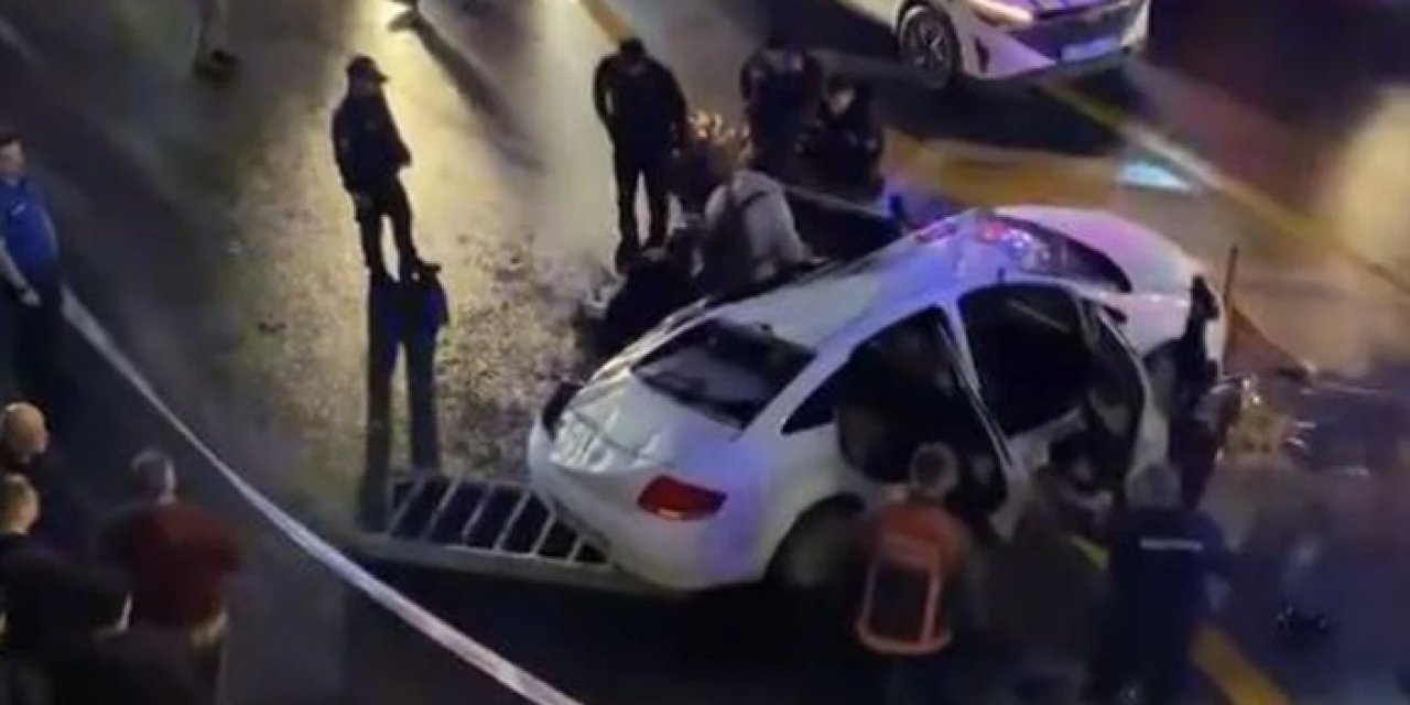 Sıhhiye’de korku dolu anlar: Kontrolden çıkan araç köprüden alt yola düştü!