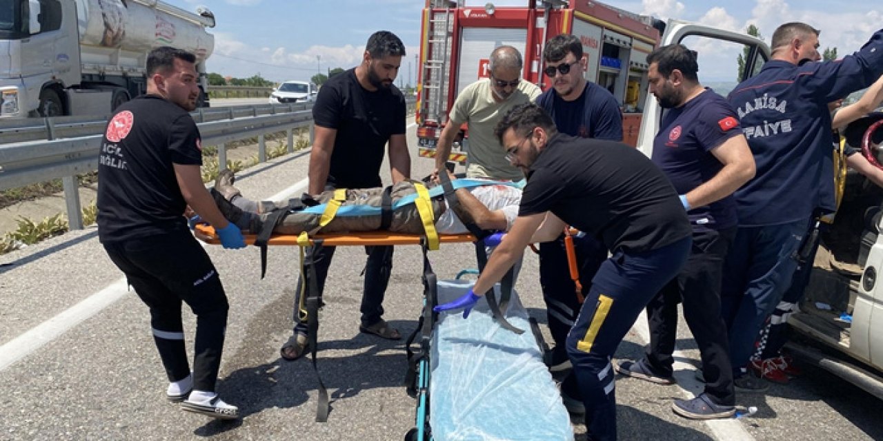 Alaşehir-Salihli kara yolunda feci kaza:1 ölü, 3 ağır yaralı