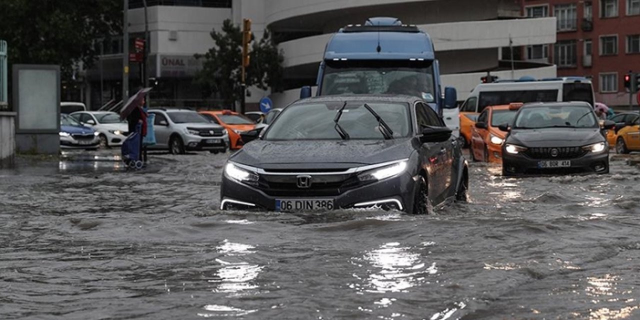 Ankara'da sağanak etkili oldu