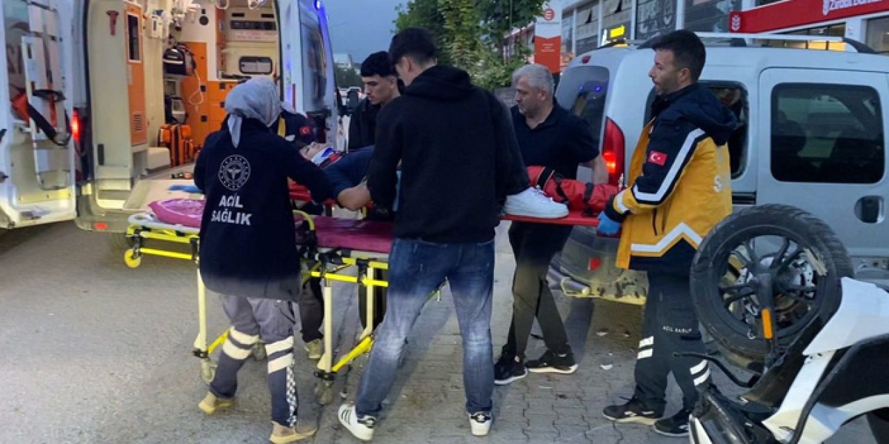 Bursa'da motosiklet hafif ticari araca çarptı: 2 yaralı