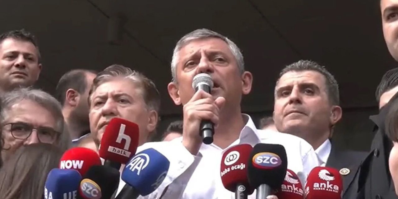 Özgür Özel binadan ayrıldı: TBMM'ye yürüyor
