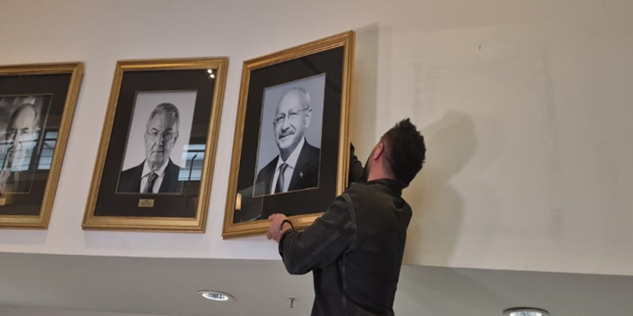 Kılıçdaroğlu’nun fotoğrafı genel merkezde yeniden yerine yerleştirildi