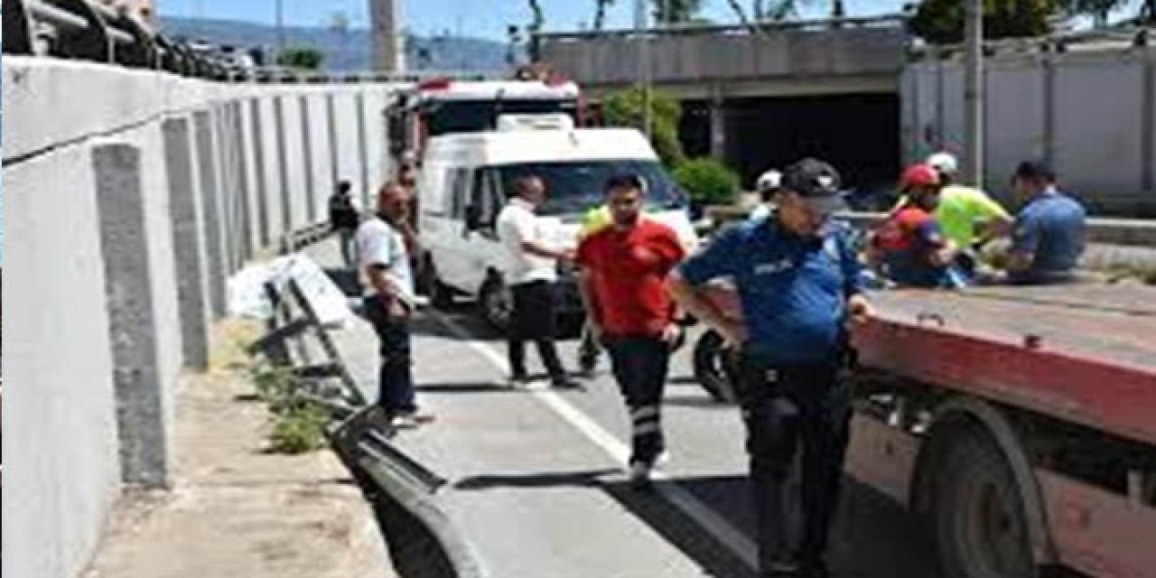 Bariyerlere çarpan motosikletin sürücüsü öldü