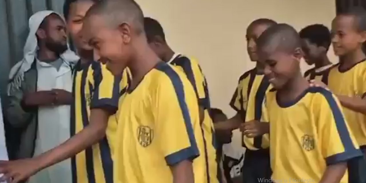 Ankaragücü’nden Etiyopya’lı çocuklara forma hediyesi