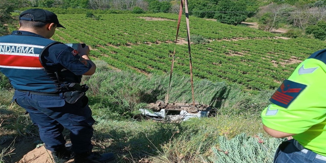 Manisa'da kontrolden çıkan araç uçuruma yuvarlandı: 1 ölü