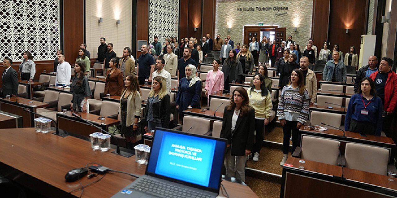 Keçiören Belediyesi personeline protokol ve iletişim eğitimi verdi