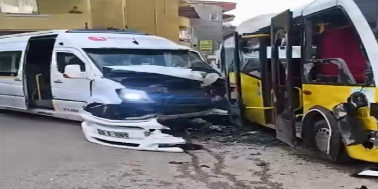 Bursa’da servis minibüsü ile halk otobüsü çarpıştı, 5 yaralı