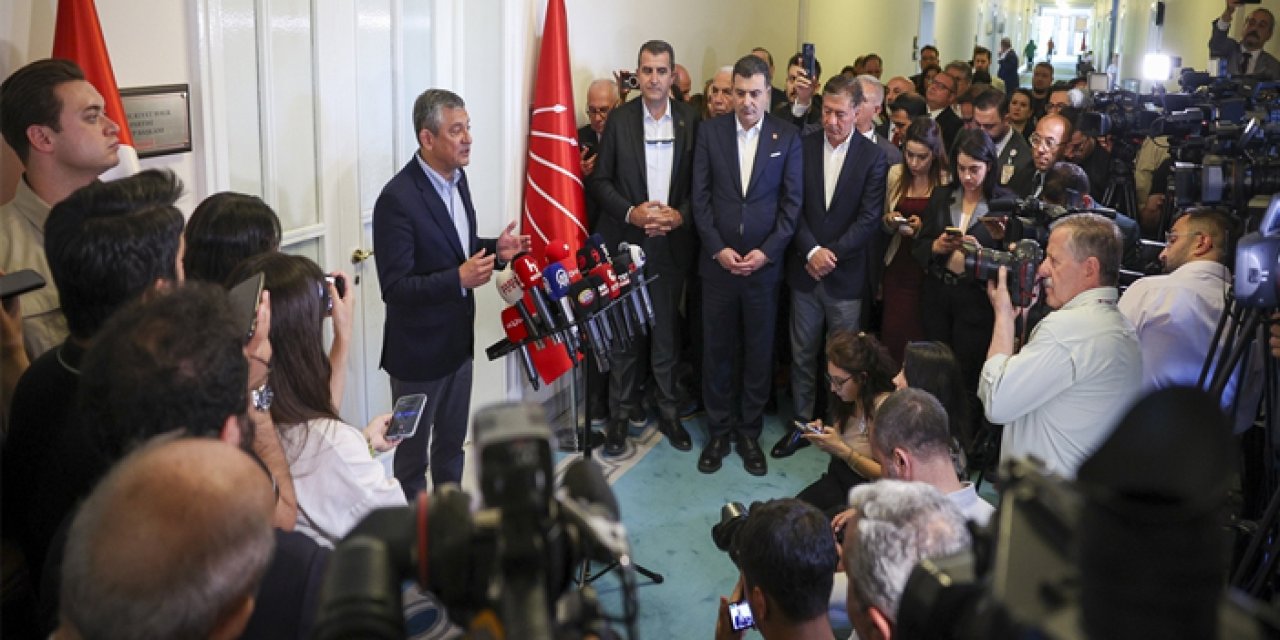 Özgür Özel’den kritik grup toplantısı çıkışı: “Ben konuşacağ