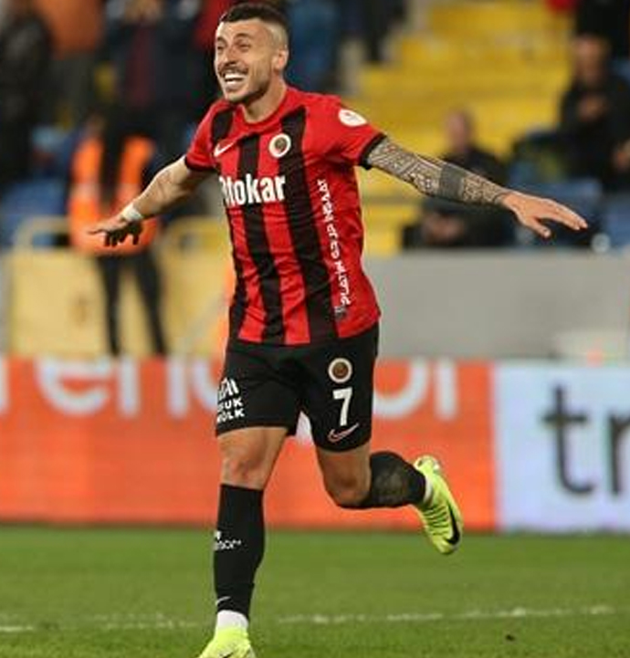Trabzonspor Gençlerbirliği’ne iki ayrı futbolcu kiralayacak