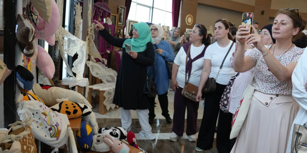 KEÇMEK’te yıl sonu sergisi açıldı: El emeği ürünler görücüye çıktı
