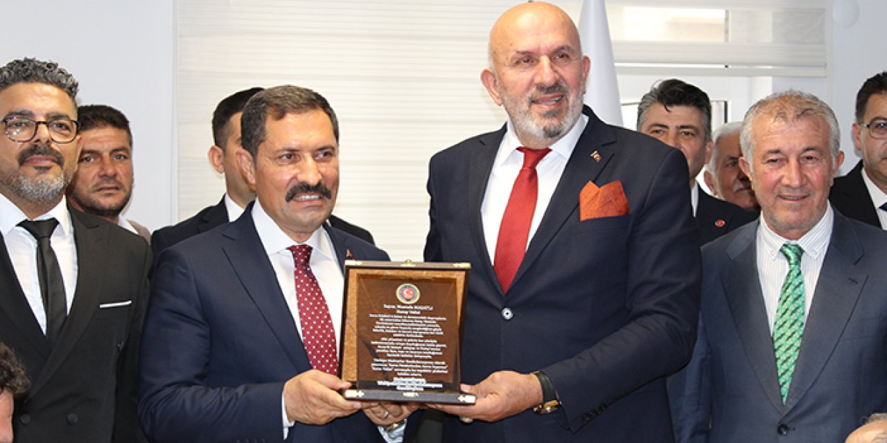 Mustafa Masatlı’ya “Yılın Valisi” ödülü: Türkiye Muhtarlar Konfederasyonu takdim etti
