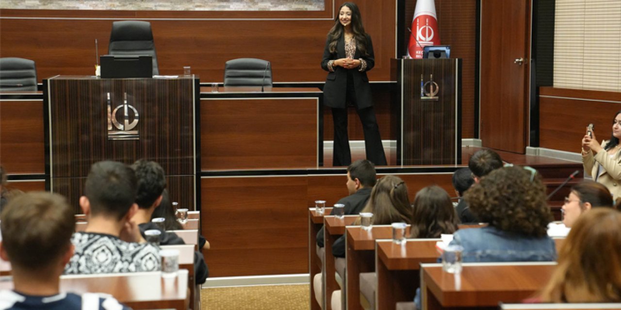 Keçiören’de stajyerlere kariyer odaklı eğitim! Motivasyon ve başarı anlatıldı