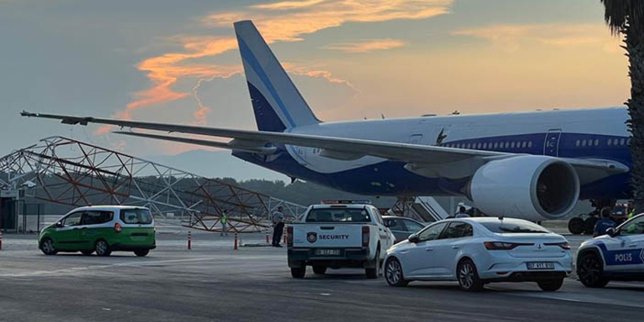 THY uçağı, Antalya Havalimanı'nda radar direğine çarptı