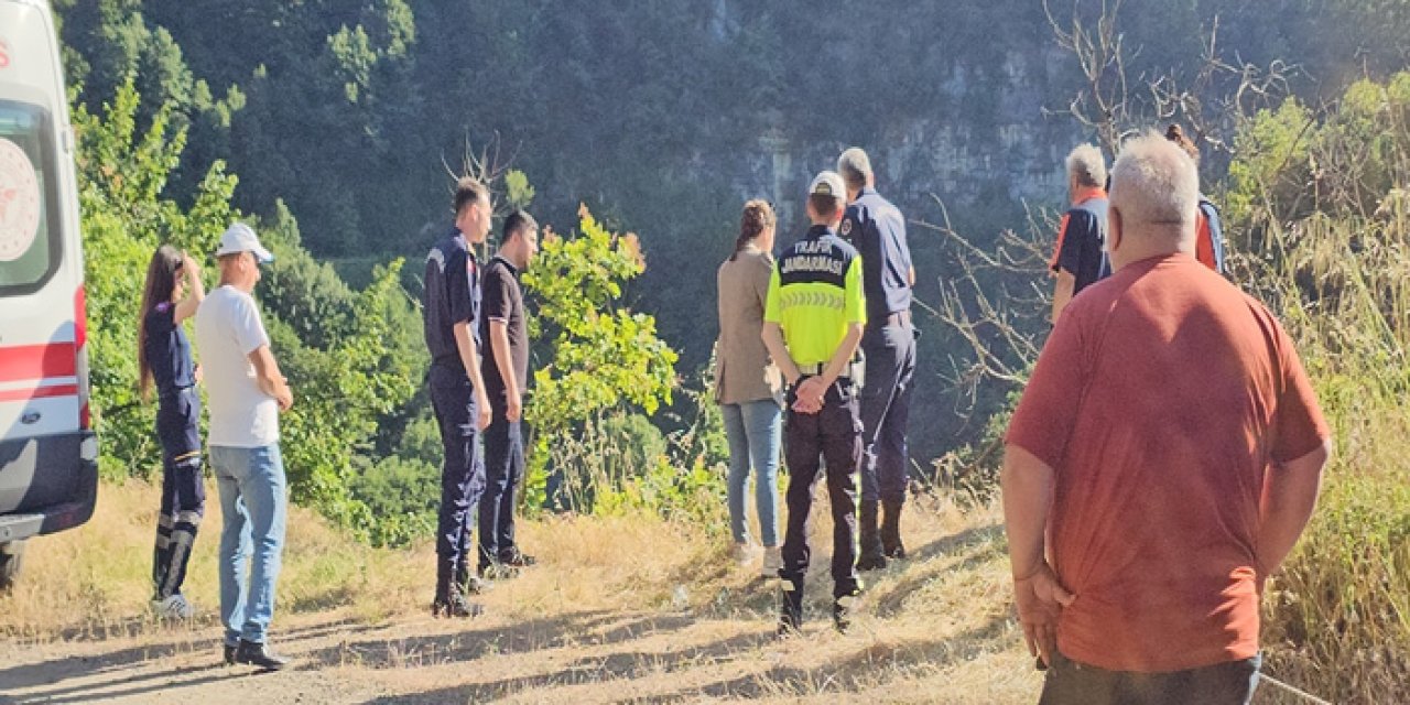 Serinlemek için girdiği şelalede hayatını kaybetti