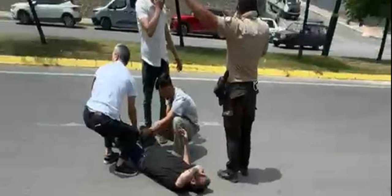 Adliye önünde tabanca ile vuruldu