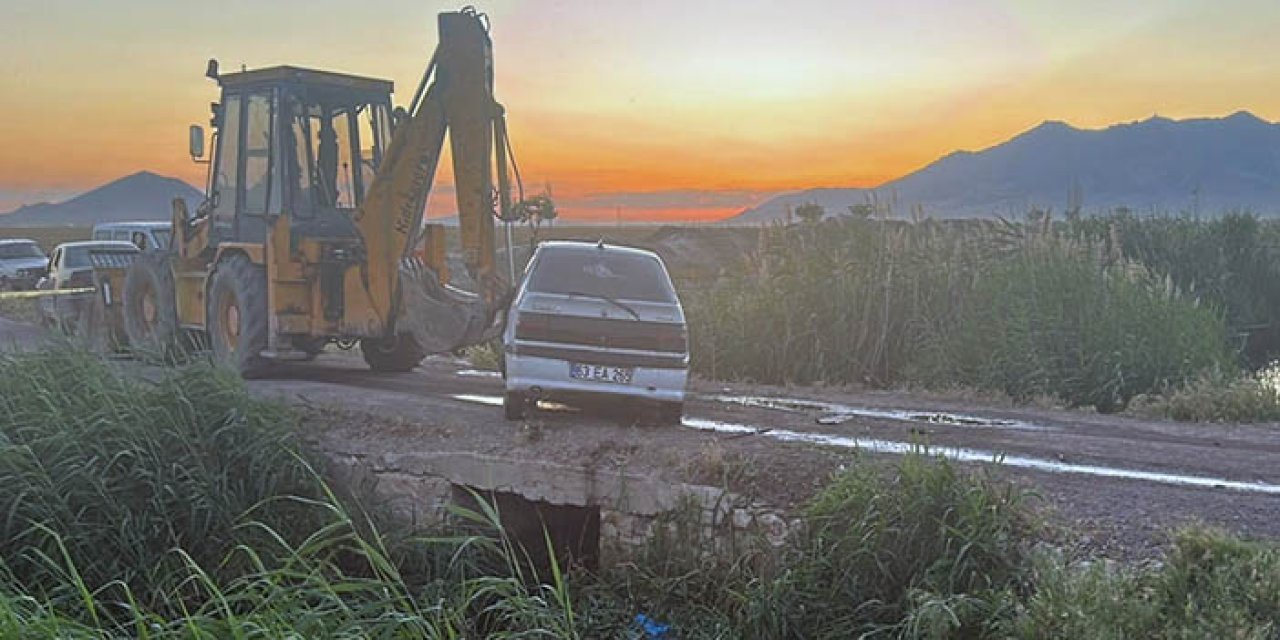 Tarım işçisi ailenin otomobili kanala uçtu: 3 ölü, 4 kişi yaralı