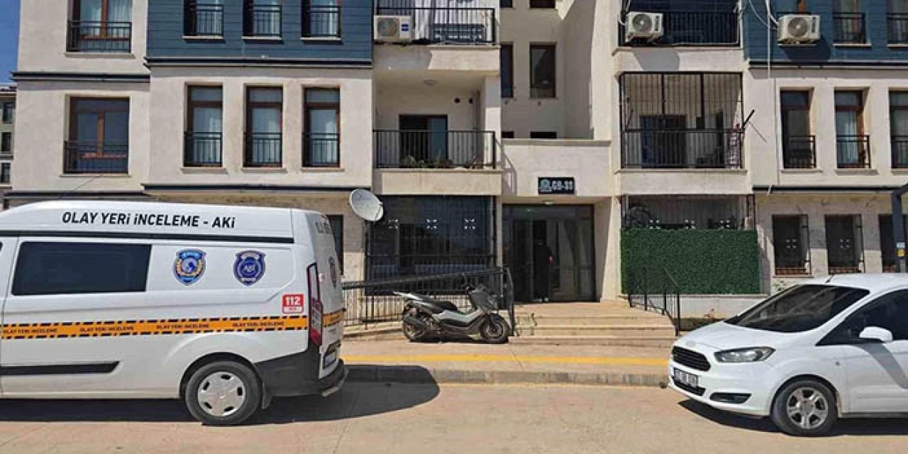 Evinde silahla vurulmuş halde bulunan kadın öldü