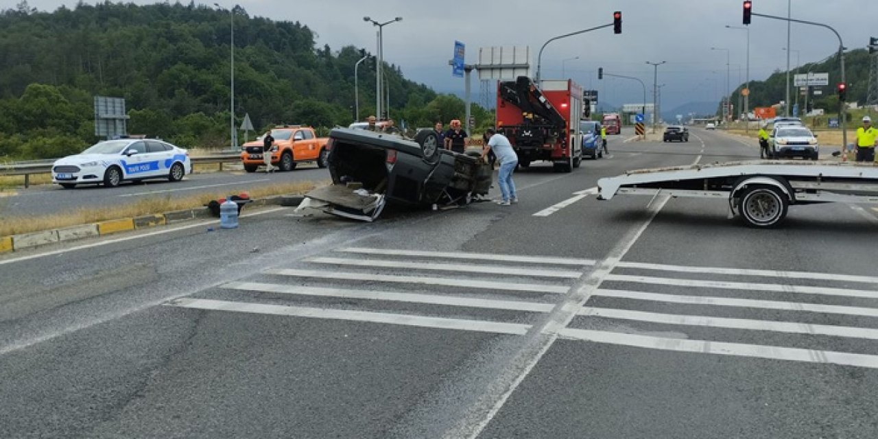 Bolu'da kavşakta feci kaza: 4 yaralı