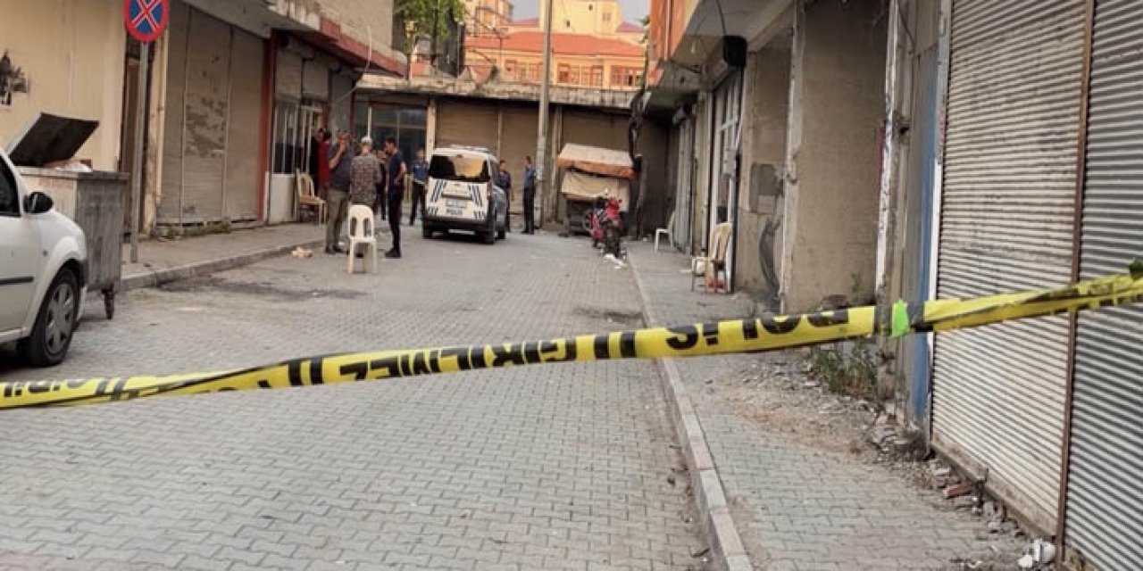 Osmaniye’de sokak ortasında kanlı kavga: 1 ölü