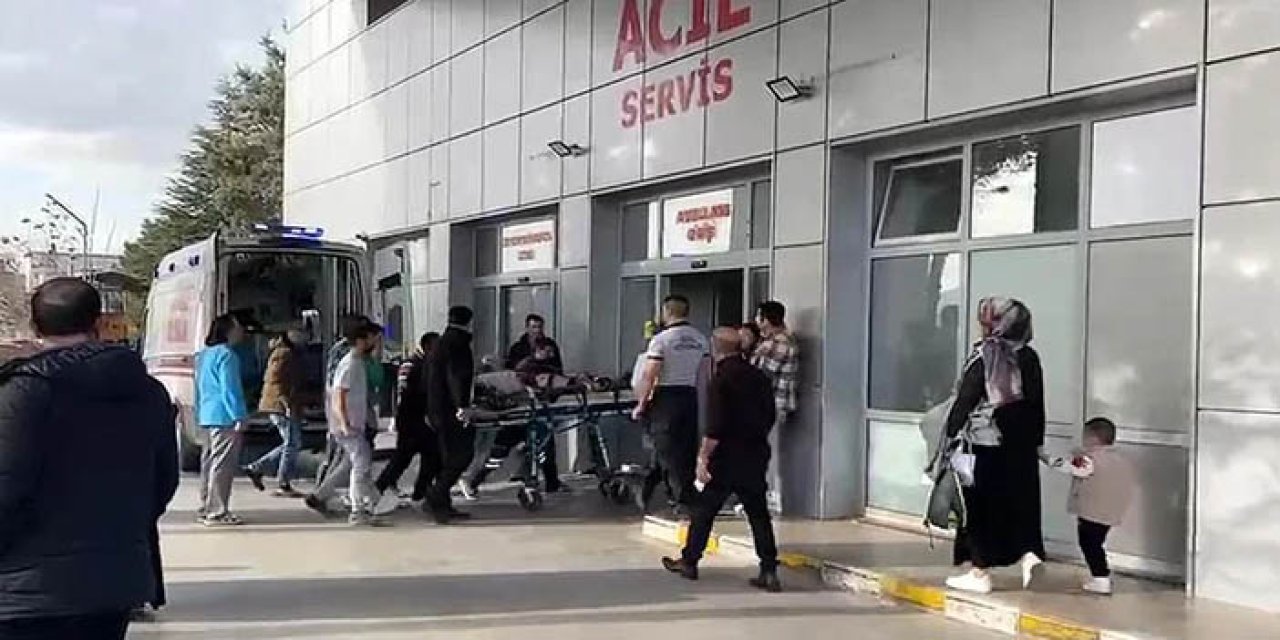 İskeleden düşen 2 işçi yaralandı