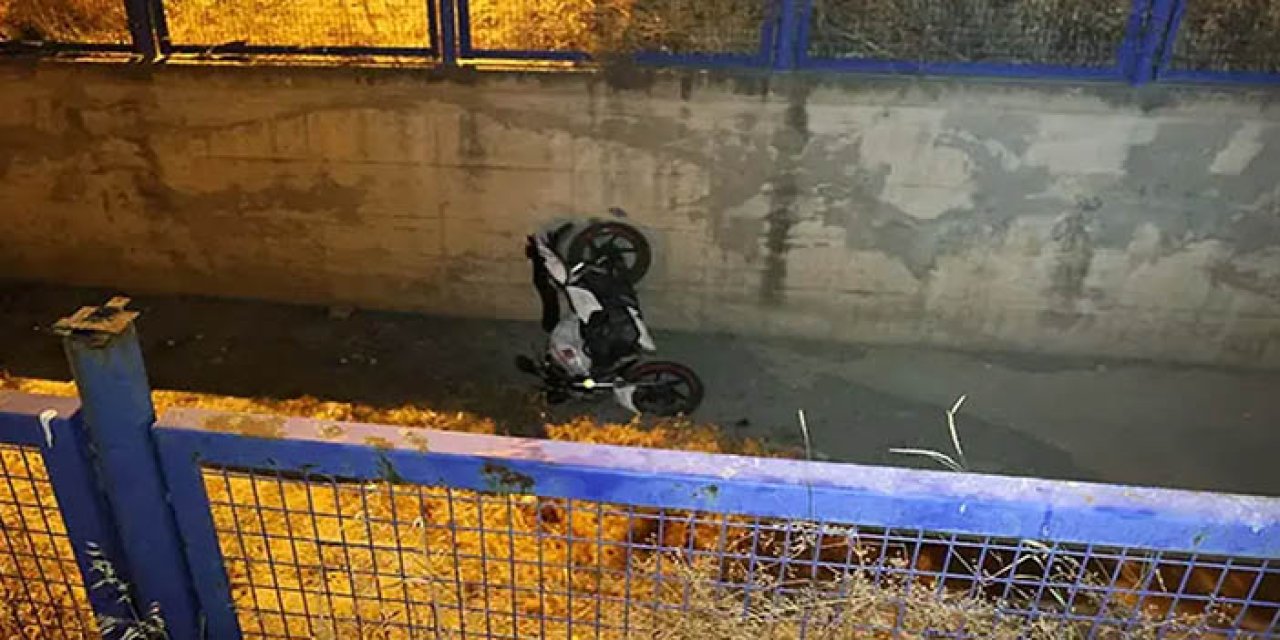 Eğitim sürüşünde motosikletle kadın dereye uçarak can verdi
