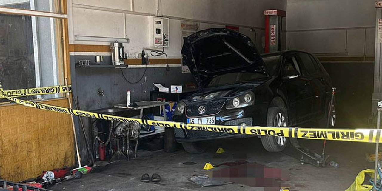 Tamir ettiği otomobilin altında kalan oto tamirci hayatını kaybetti