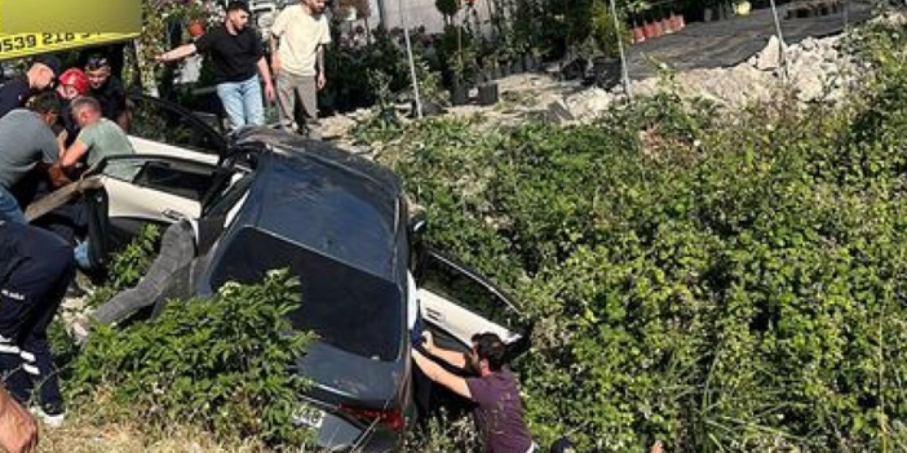 Sakarya’da kanal kenarında feci kaza: Anne ve kızı hayatını kaybetti