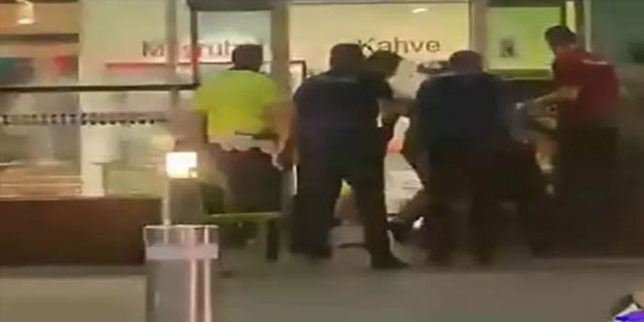 İzmir'de havalimanında polise bıçaklı saldırı: 4 yaralı