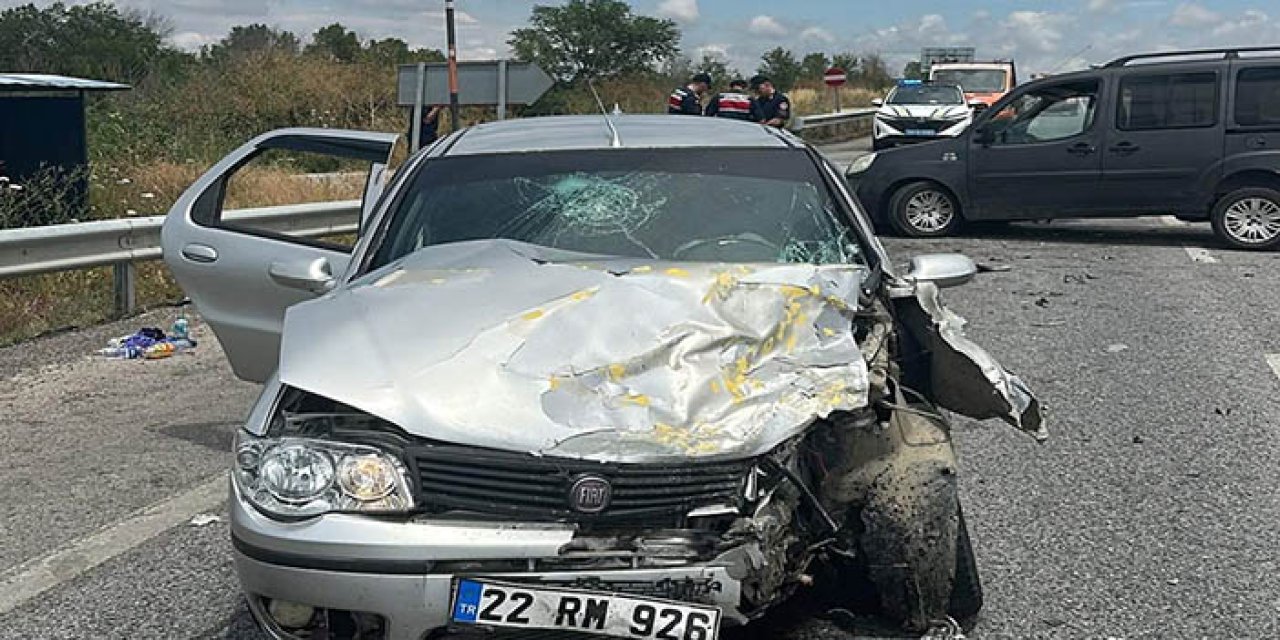 Otomobil ile hafif ticari araç çarpıştı: 6 yaralı