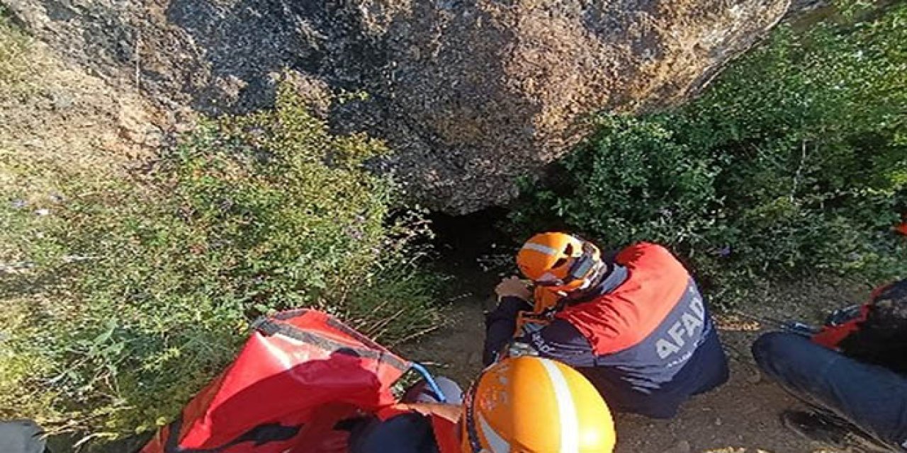 Define aramak için girdiği mağarada kayboldu