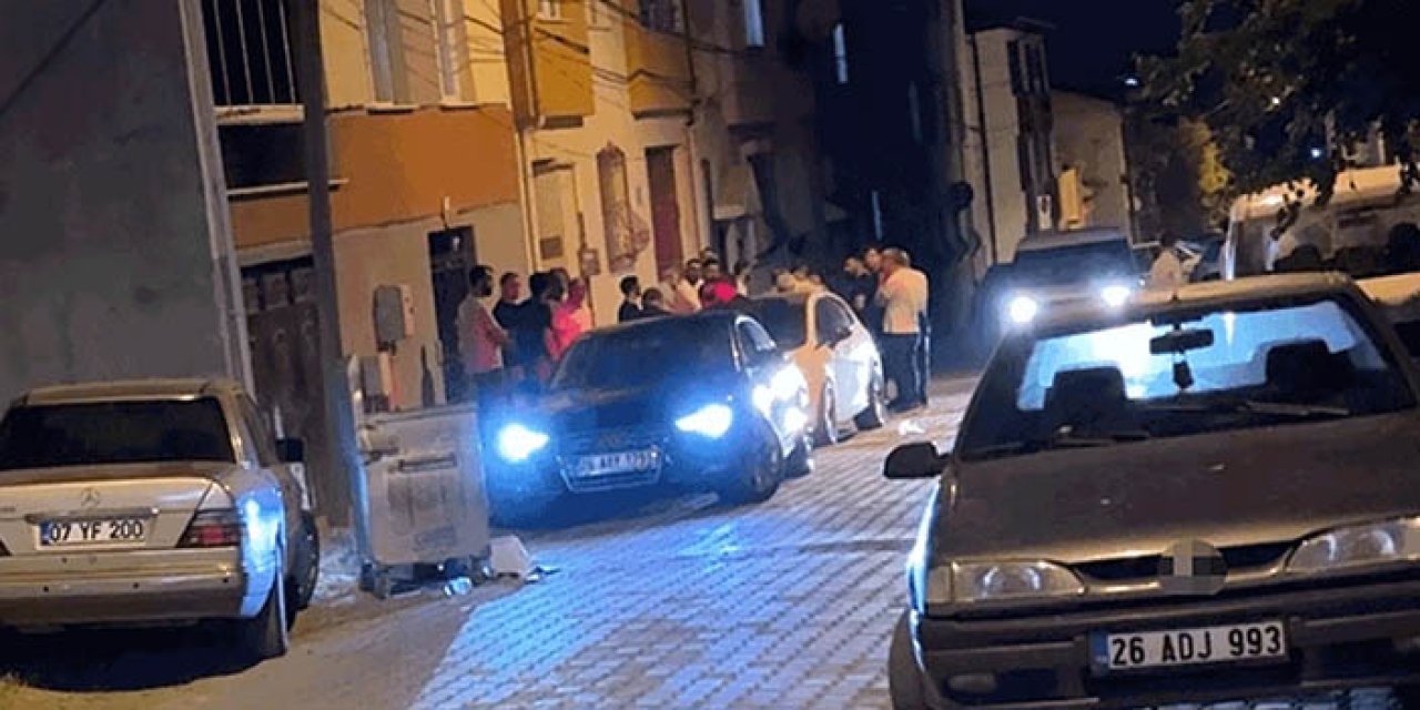 İki grup arasında taşlı sopalı kavga: 1'i polis 7 yaralı