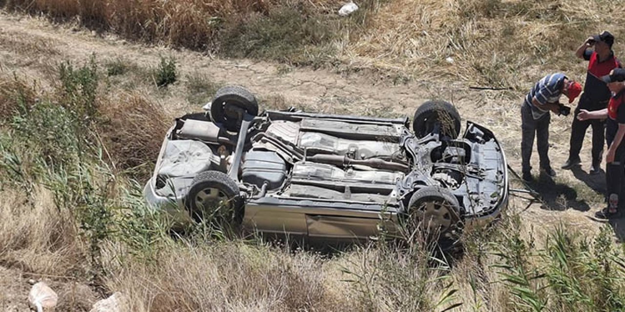 Kütahya’da iki otomobil çarpıştı; 3 yaralı