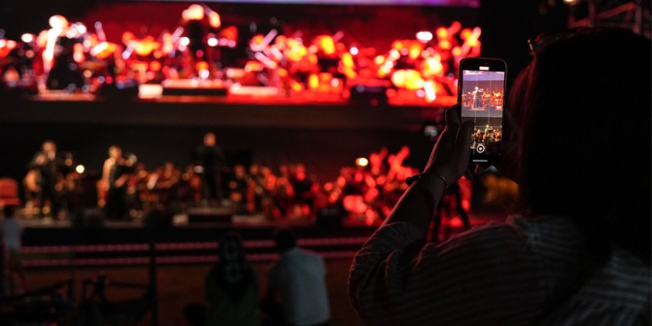 Çelebi Çayırı’nda müzik şöleni! Anadolu ezgileri senfonik yorumla sahneye taşındı