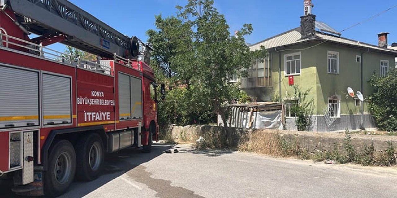 2 katlı evde yangın çıktı; içerideki 6 çocuğu itfaiyeciler kurtardı