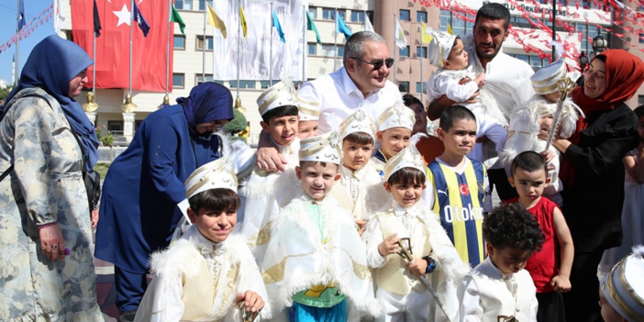 Keçiören sünnet şölenine hazırlanıyor: Çocukların kıyafetleri alınacak