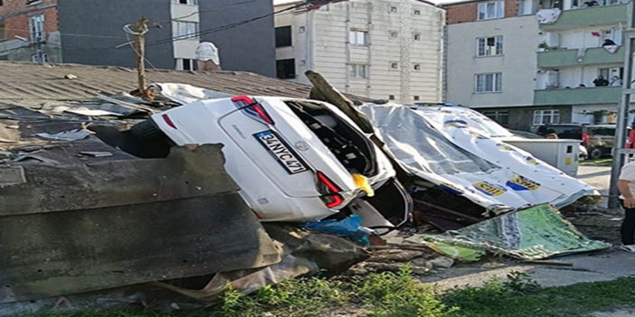 Arnavutköy'de otomobil gecekonduya çarptı: 5 yaralı