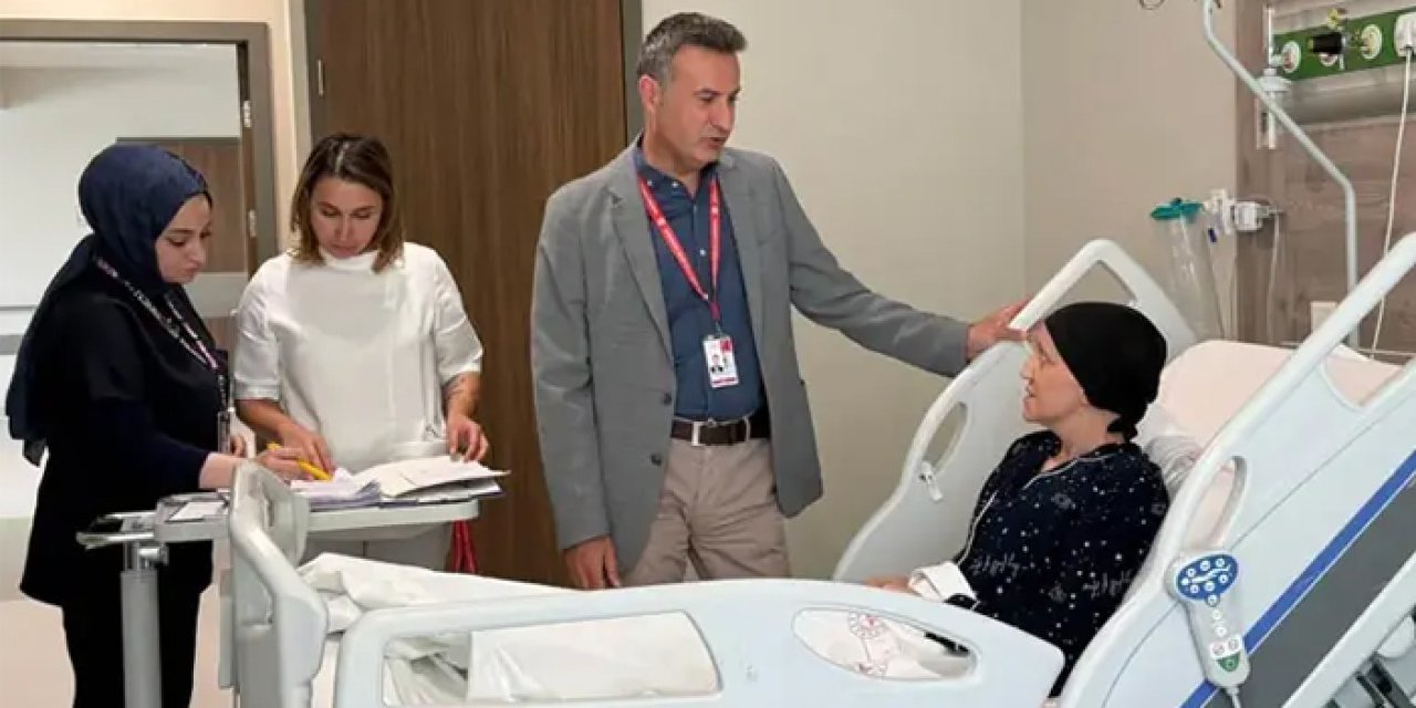 Etlik Şehir Hastanesi’nden büyük başarı: Tek ameliyatla çifte koruma yapıldı