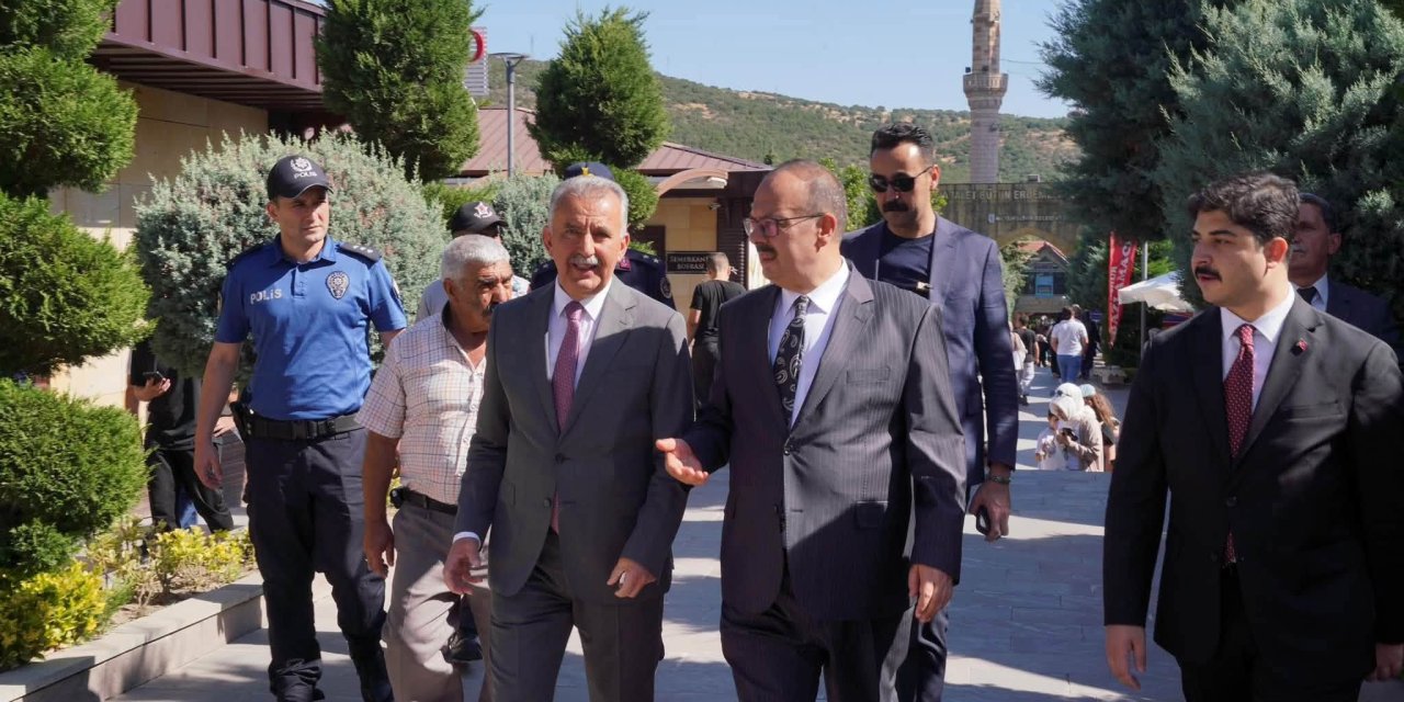 Vali Canpolat’tan Çamlıdere’de bir dizi temas