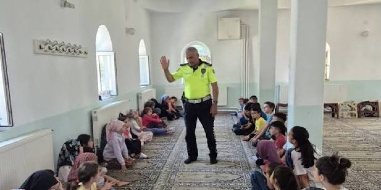 Yaz Kur'an Kursu Öğrencilerine Trafik Eğitimi Verildi
