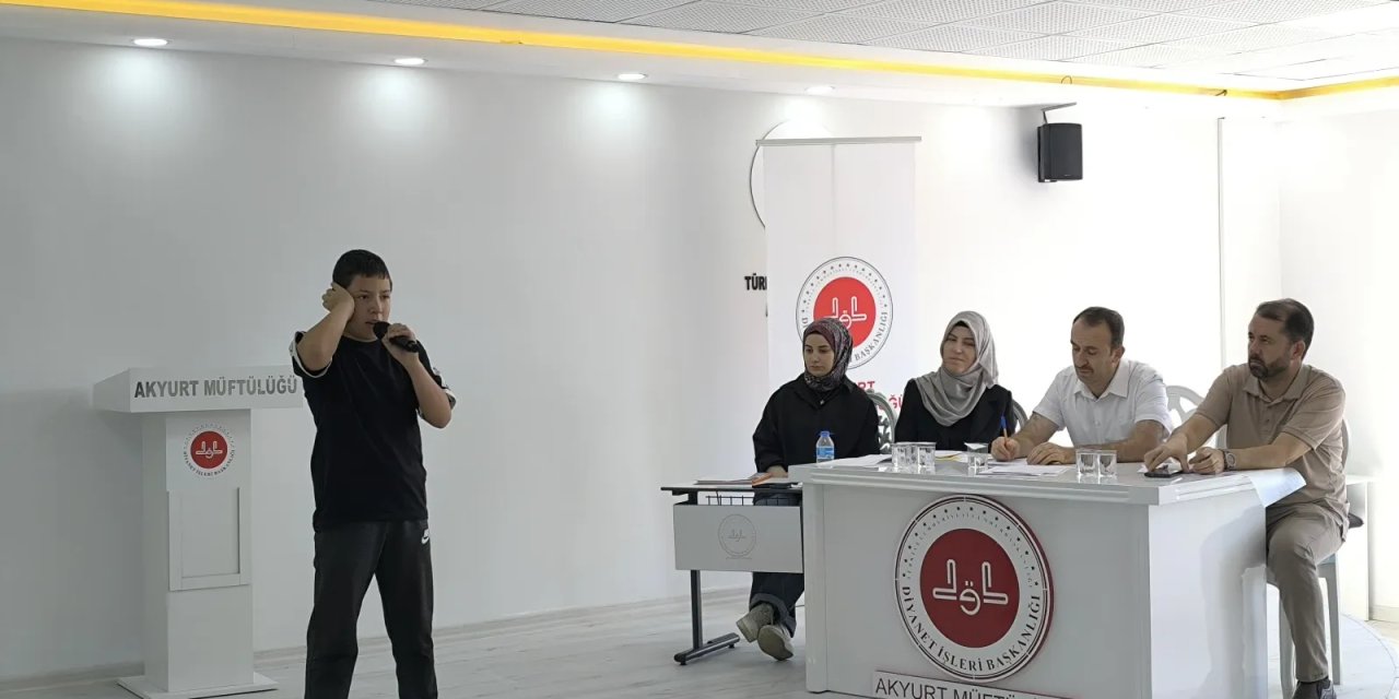 Akyurt'ta Kur'an Kursu Final Yarışması Yapıldı