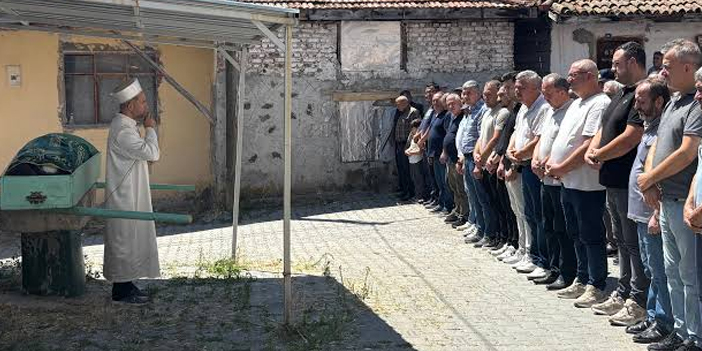 Çankaya’da apartman tartışmasında öldürülen koç, son yolculuğuna uğurlandı